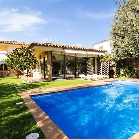 Holiday home Montgo L'Escala