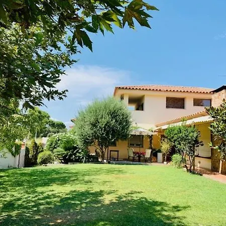 Holiday home Montgo